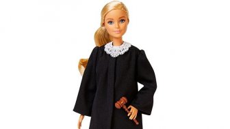 Menginspirasi Anak Perempuan, Mattel Rilis Hakim Barbie