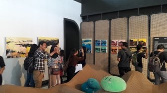 Gelar Pameran Tunggal 'Resurgence', Artotel Yogyakarta Gaet Seniman Lokal