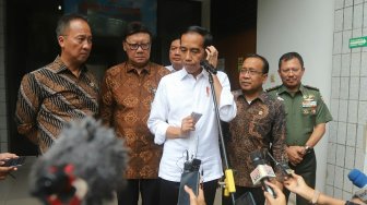 Jalani Operasi, Wiranto Sudah Didampingi Anak dan Istri di RSPAD