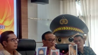 Berbagi Tugas, Abu Rara Tikam Wiranto, Istri Disuruh Serang Pejabat Polisi