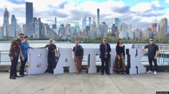 Mengintip Perayaan Hari Batik Nasional ala Warga New York