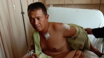 Lindungi Wiranto, Kapolsek Menes Ditusuk Lima Kali Istri Teroris Abu Rara