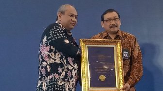 BSN Anugerahi Kepala BNPB Tokoh Standarisasi Nasional 2019
