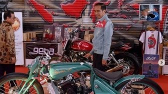 Ingat Jaket Jokowi Gambar Peta Indonesia? Ternyata Desainnya 'Bulletproof'