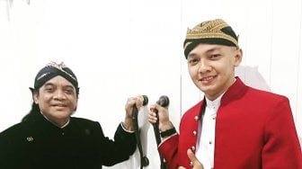 Sedang Jadi Idaman! 5 Potret Dory Haryanto, Penabuh Gendang Didi Kempot