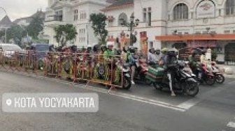 Menohok, Perbandingan Perilaku Pemotor di Jogja dan Jakarta Ini Pas Banget