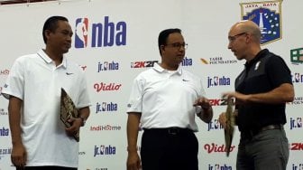 Terapkan Kurikulum Jr. NBA di Sekolah, Anies: Kemitraan Ini Bisa...