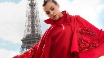 Cuma Lulusan SMK, Desainer Muda Ini Gelar Fashion Show di Paris