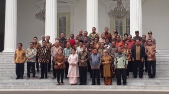 Jokowi Gelar Acara Perpisahan, Puan hingga Yasonna Ikut Foto Bersama