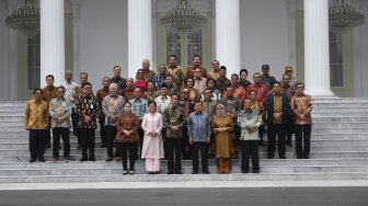 Momen Perpisahan Jokowi dan Para Menteri Kabinet Kerja