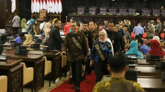 Suasana gladi kotor pelantikan Presiden dan Wakil Presiden di Kompleks Parlemen, Jakarta, Jumat [Suara.com/Arya Manggala]
