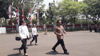 Dipanggil Jokowi, Bupati Minahasa dan Pendiri Gojek Kompak Pakai Baju Putih