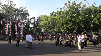 Lempar Senyum, Prabowo Datangi Istana Negara