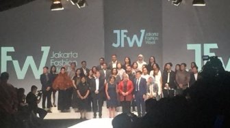 Rayakan Indentitas Indonesia, Jakarta Fashion Week 2020 Resmi Dibuka