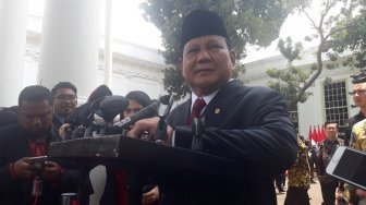 Ditinggalkan di Tengah Jalan, Emak-emak Ini Kapok Dukung Prabowo di Pilpres