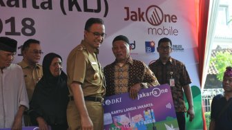 Ribuan Warga Jakarta Terima KPDJ Dari Gubernur DKI