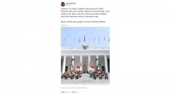 Unggahan Foto Kabinet Baru, Gaya Duduk Jokowi Bikin Warganet Salah Fokus