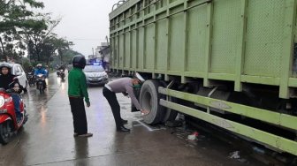 Nahas, Devi Tewas Ditabrak Truk yang Tak Ada Sopir