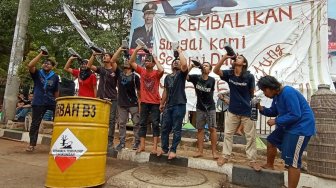 Uji Racun, Aktivis Minum Air Limbah Sungai Ciujung, Tewas atau Masih Hidup?