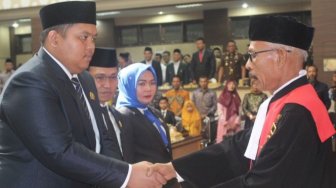 Politisi Hanura Ini Menjadi Ketua Dewan Termuda di Indonesia