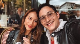 Pose Cantik Janisa Pradja, Kekasih Mike Lewis saat Di Atas Motor