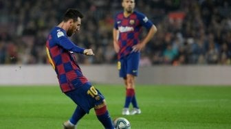 Barcelona Bantai Real Valladolid, Lenglet: Messi Sulit Dihentikan