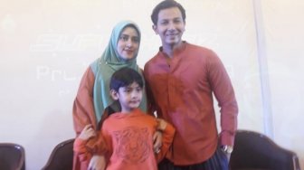 Fairuz A Rafiq Ajarkan Anak Hafalan Doa dengan Boneka Berteknologi