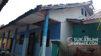 MI Gunung Masigit Sukabumi Rusak Disapu Puting Beliung