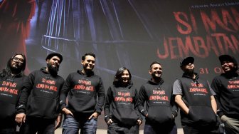 Sejumlah pemain film Si Manis Jembatan Ancol saat rilis trailer di XXI Epicentrum, Jakarta, Kamis (31/10).  [Suara.com/Oke Atmaja]