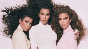 Tonjolkan Kesan Feminin dan Seksi, Kardashian Bersaudara Rilis Parfum Baru