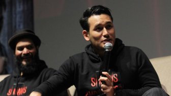 Artis Arifin Putra saat hadiri rilis trailer film Si Manis Jembatan Ancol di XXI Epicentrum, Jakarta, Kamis (31/10). [Suara.com/Oke Atmaja]