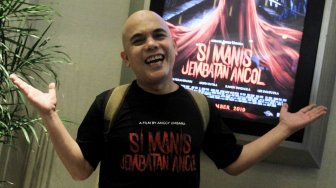 Ozy Syahputra saat ditemui dalam jumpa pers peluncuran poster dan trailer film Si Manis Jembatan Ancol di Jakarta, Kamis (31/10). [Suar.com/Oke Atmaja]