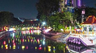 Cocok untuk Wisata Malam, Ini 5 Potret Istimewa Sungai Kalimas di Surabaya