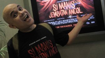 Ozy Syahputra saat ditemui dalam jumpa pers peluncuran poster dan trailer film Si Manis Jembatan Ancol di Jakarta, Kamis (31/10). [Suar.com/Oke Atmaja]