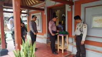 Berikan Rasa Aman Beribadah, Polres Bangli Siagakan Personel di Gereja