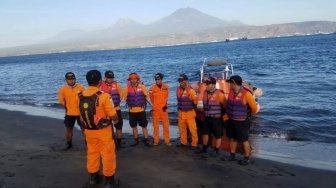 Seorang Penumpang KMP Gilimamuk I Terjatuh Hilang di Selat Bali