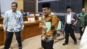 Menteri Agama Fachrul Razi saat mengikuti rapat kerja dengan Komisi VIII DPR di Kompleks Parlemen, Jakarta, Kamis (7/11). [Suara.com/Arya Manggala]