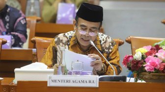 Menteri Agama Fachrul Razi saat mengikuti rapat kerja dengan Komisi VIII DPR di Kompleks Parlemen, Jakarta, Kamis (7/11). [Suara.com/Arya Manggala]