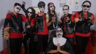 Saredona, Judul  Single Baru Kuburan Band