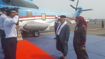 Naik Heli Super Puma, Maruf Hadiri Maulid Nabi dan Haul Ayahanda di Banten