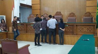 Polisi Mangkir, Sidang Praperadilan Aktivis Papua Surya Anta Cs Ditunda