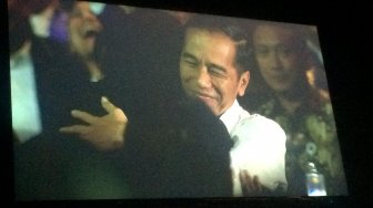 Jokowi Akhirnya Peluk Surya Paloh, Lebih Erat dari Sohibul Iman