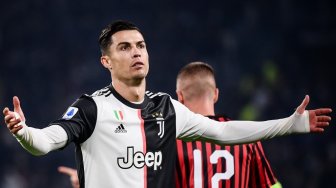 Tak Terima Ditarik Keluar Saat Lawan AC Milan, Ronaldo Lakukan Ini