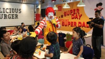 Hari Ayah Nasional, McDonald's Gelar Lomba Foto SuperDad