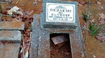 Perusakan Makam Masih Menjadi Misteri, Warga Mulai Curigai untuk Pesugihan