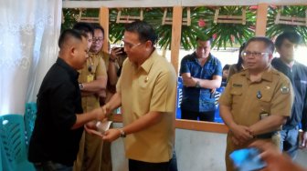 Orang tua jurnalis Tomohon berpulang, Eman ucapkan belasungkawa