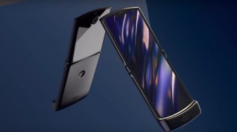 Layar Motorola Razr Lebih Baik dari Samsung Galaxy Fold, Ini Alasannya