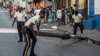 Cuma Digaji Rp 2,9 Juta, Ratusan Polisi Haiti Protes Turun ke Jalan