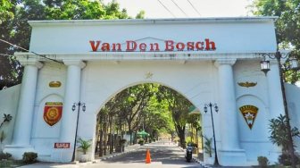 Misteri Kuda Putih Eyang Suro, Sang Robin Hood dari Benteng Van Den Bosch