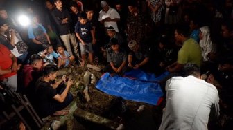 Mayat Bomber Polrestabes Medan Akhirnya Dimakamkan, Keluarga Minta Maaf